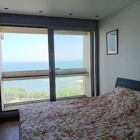 3p With Pool & Sea View *