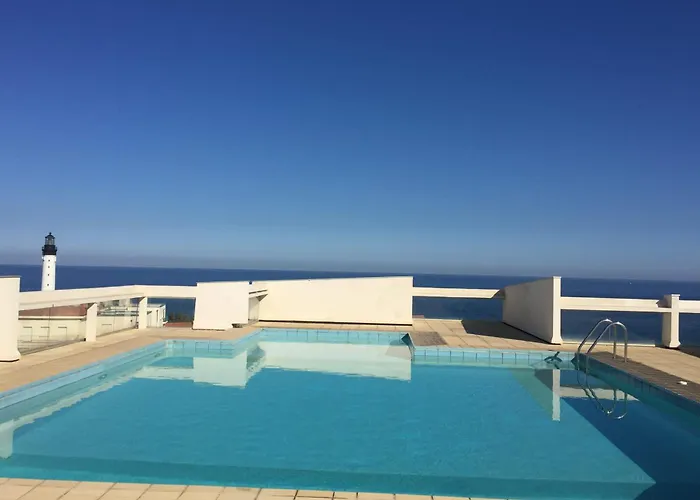 3p With Pool & Sea View بياريتز